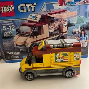 LEGO CITY Pizza Van